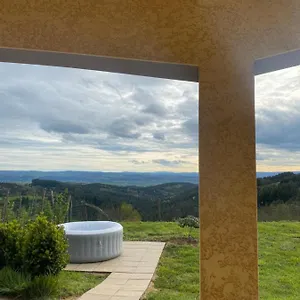 Vue Panoramique & Jacuzzi Prive Saint-Hilaire (Haute-Loire)